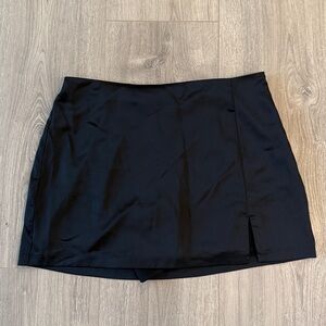 Abercrombie & Fitch Black Silk Skort Size L